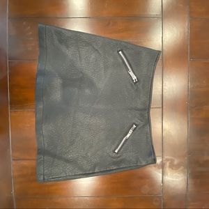 Girls faux leather short skirt